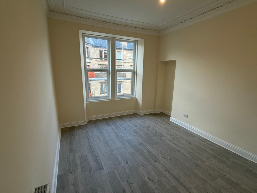 Flat Annette Street in Glasgow