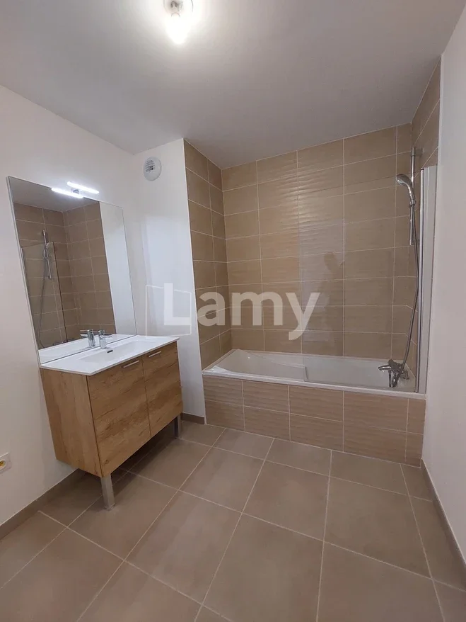 Flat Route de Montfavet in Avignon