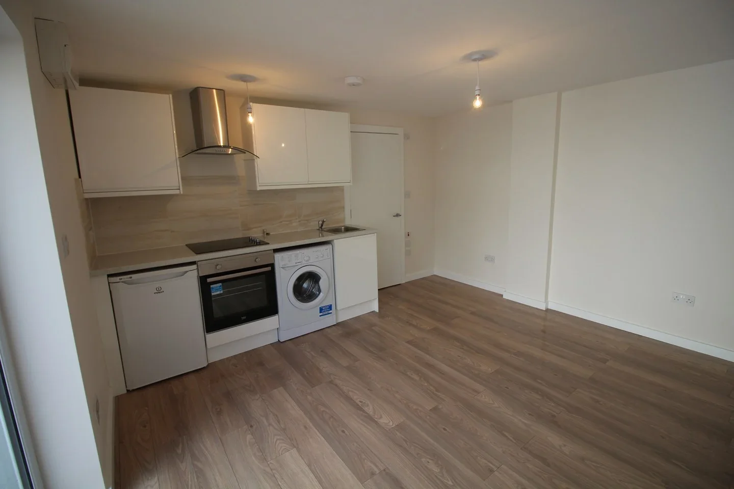 Flat Waite Davies Road in Greater London