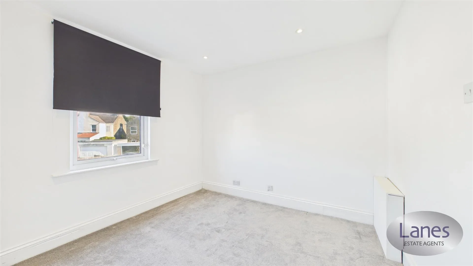 Flat Turners Hill in Cheshunt