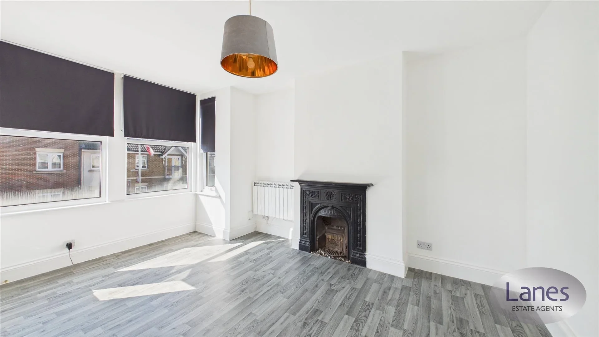 Flat Turners Hill in Cheshunt