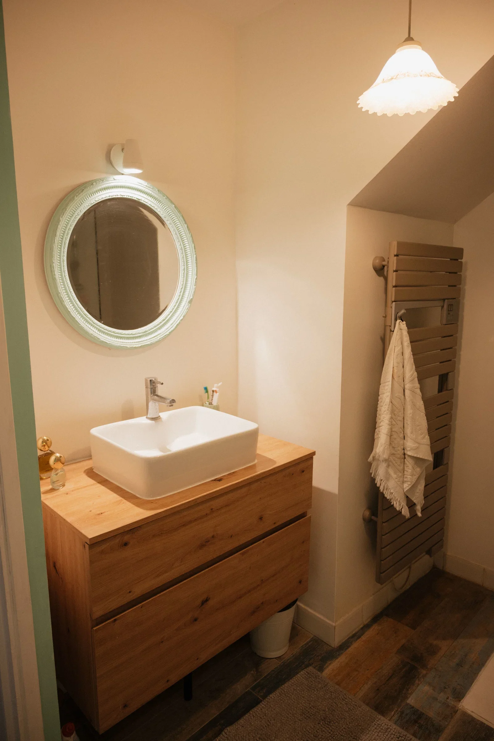 Room Chemin du Vallon du Curnier in Opio