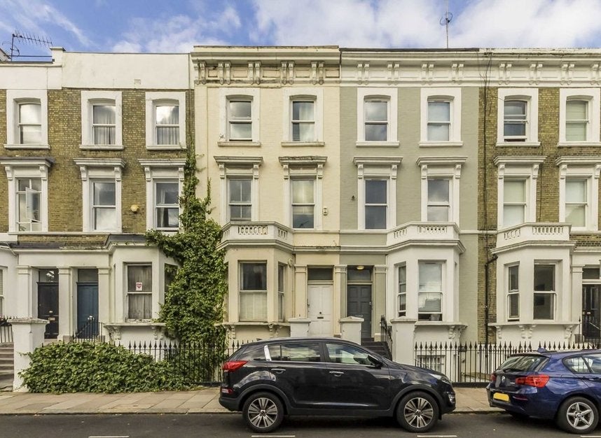 Flat Ongar Road in Greater London