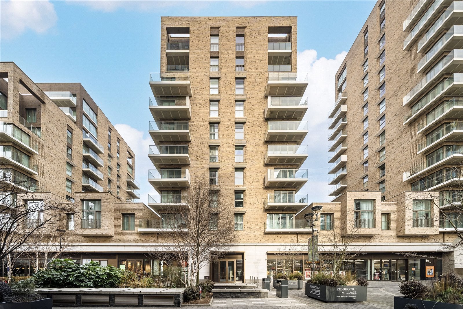 Flat Pegler Square in Greater London