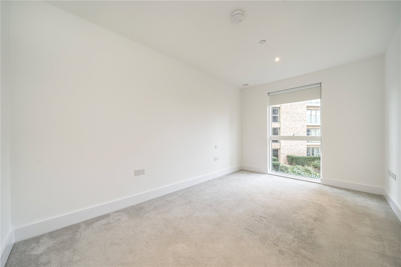 Flat Pegler Square in Greater London
