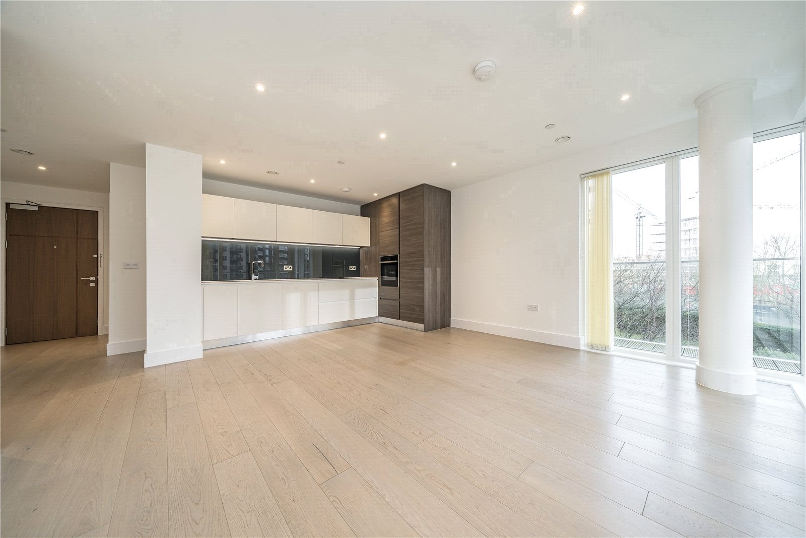 Flat Pegler Square in Greater London