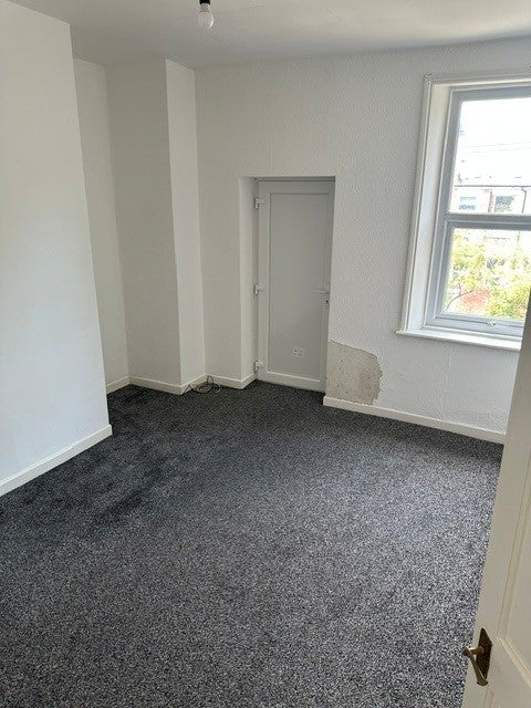 Flat Mowbray Street in Newcastle upon Tyne