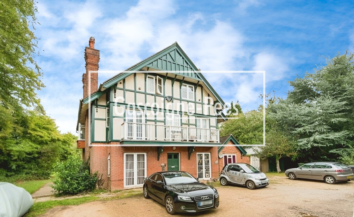 Flat Copland Close in Basingstoke and Deane