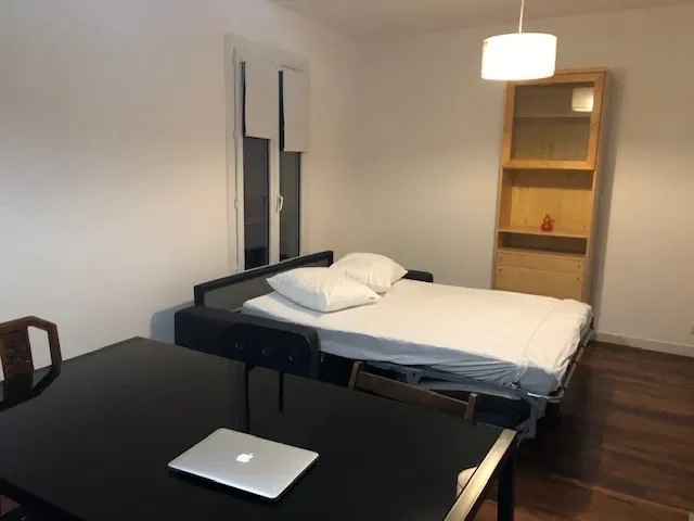 Chambre Rue des Haies à Paris