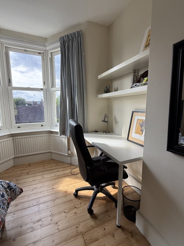 Room Fortis Green Avenue in Greater London