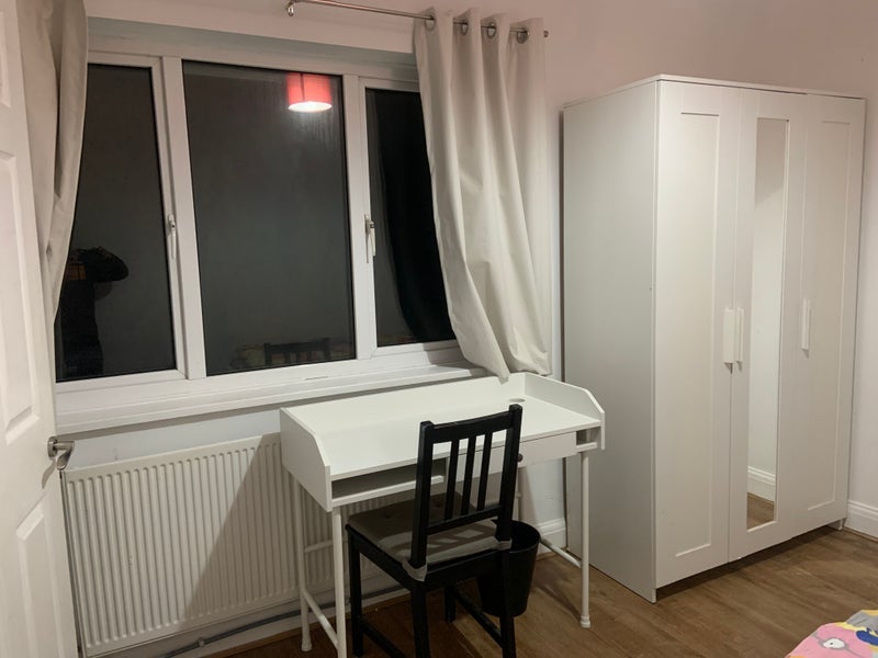 Room The Mount in Greater London