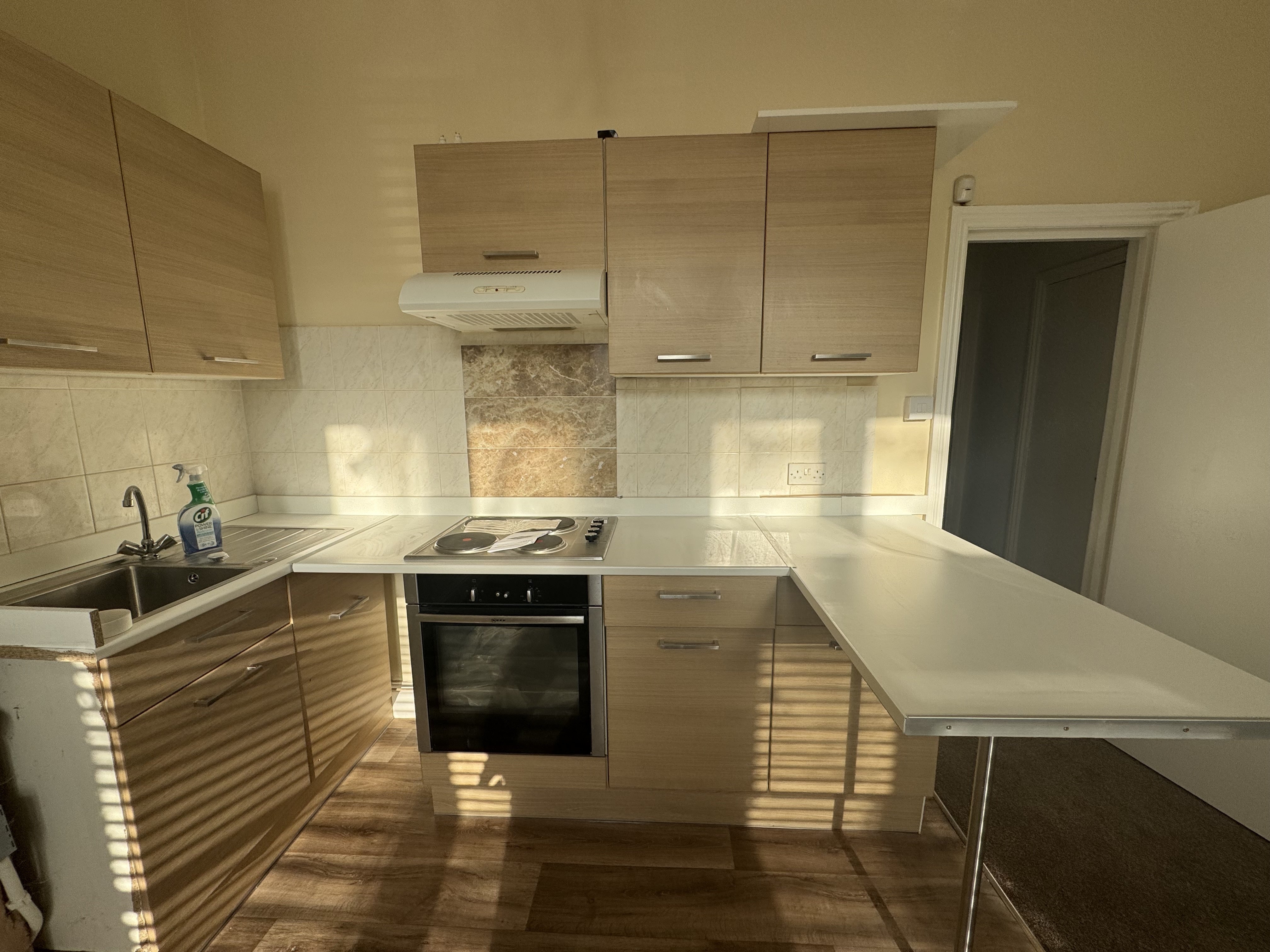 Flat Molesworth Road in Plymouth