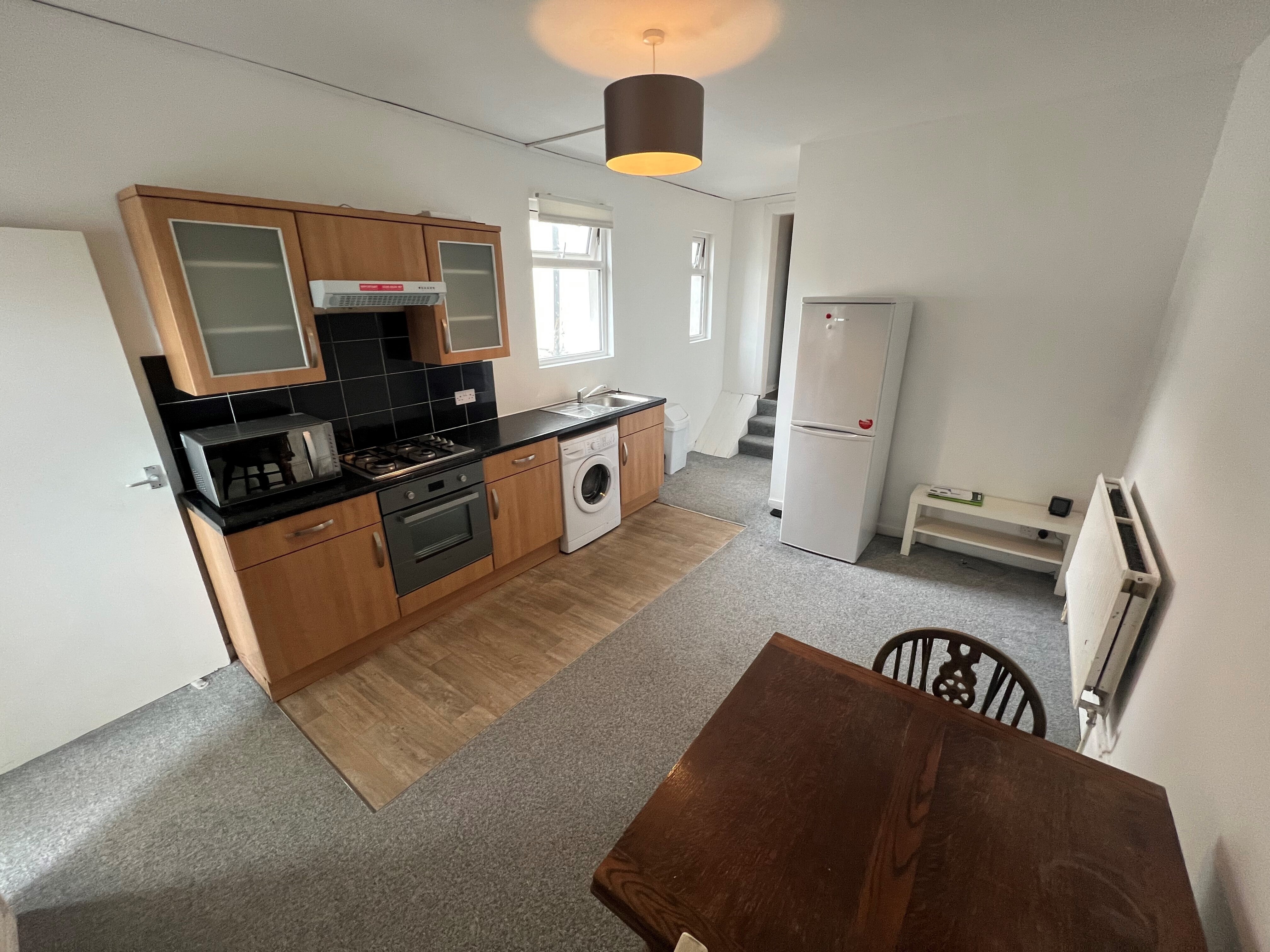 Flat Ninian Road in Cardiff