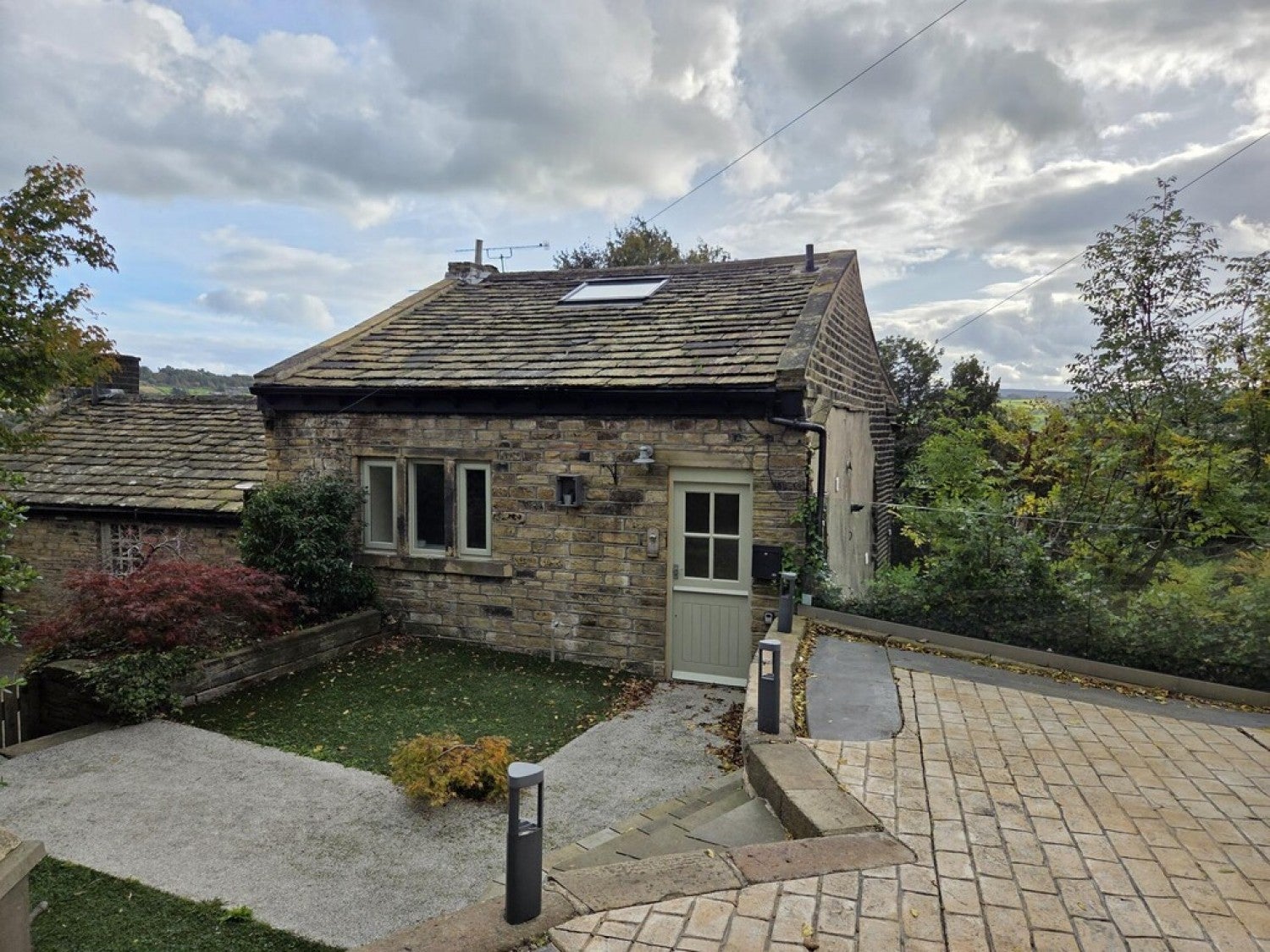 House Carr Top Lane in Kirklees