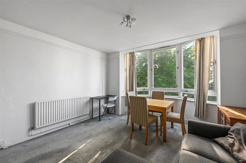 Room McAuley Close in Greater London