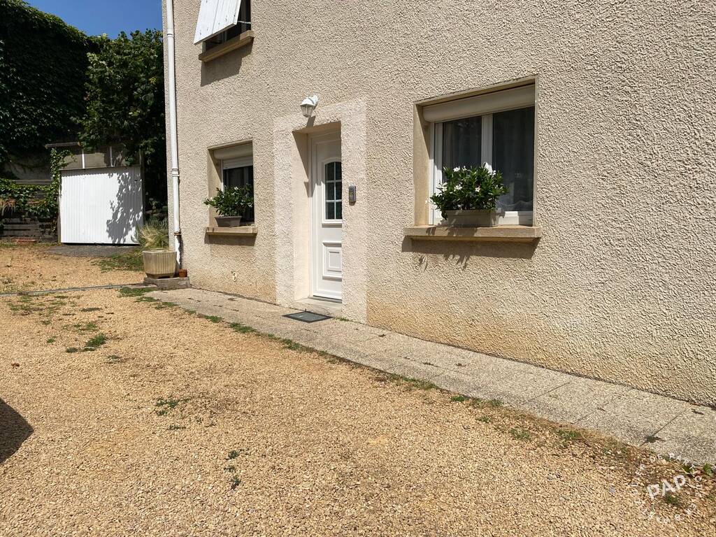 Chambre Avenue Marcel Mérieux à Saint-Genis-les-Ollières