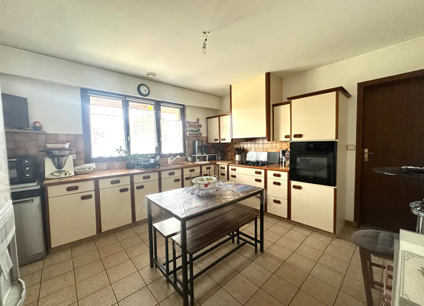 House Route des Mottes in Saubrigues