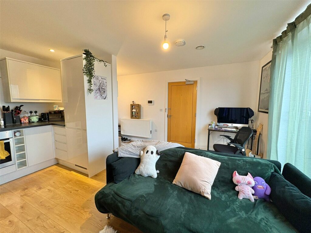 Flat Doman Road in Surrey Heath