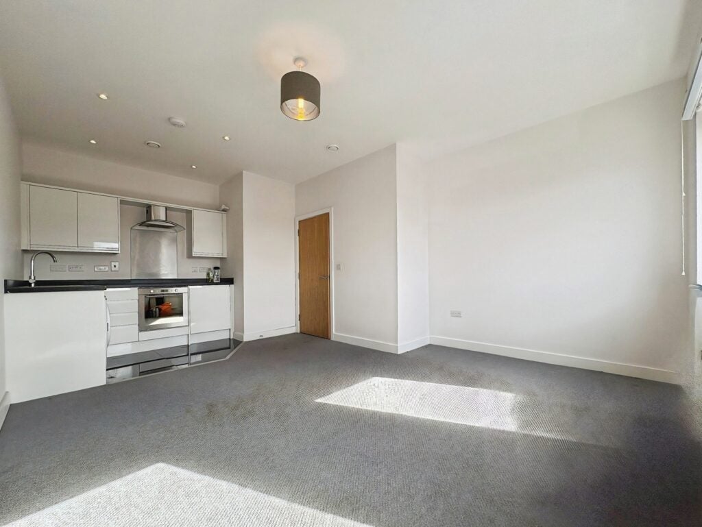 Flat Knoll Walk in Surrey Heath
