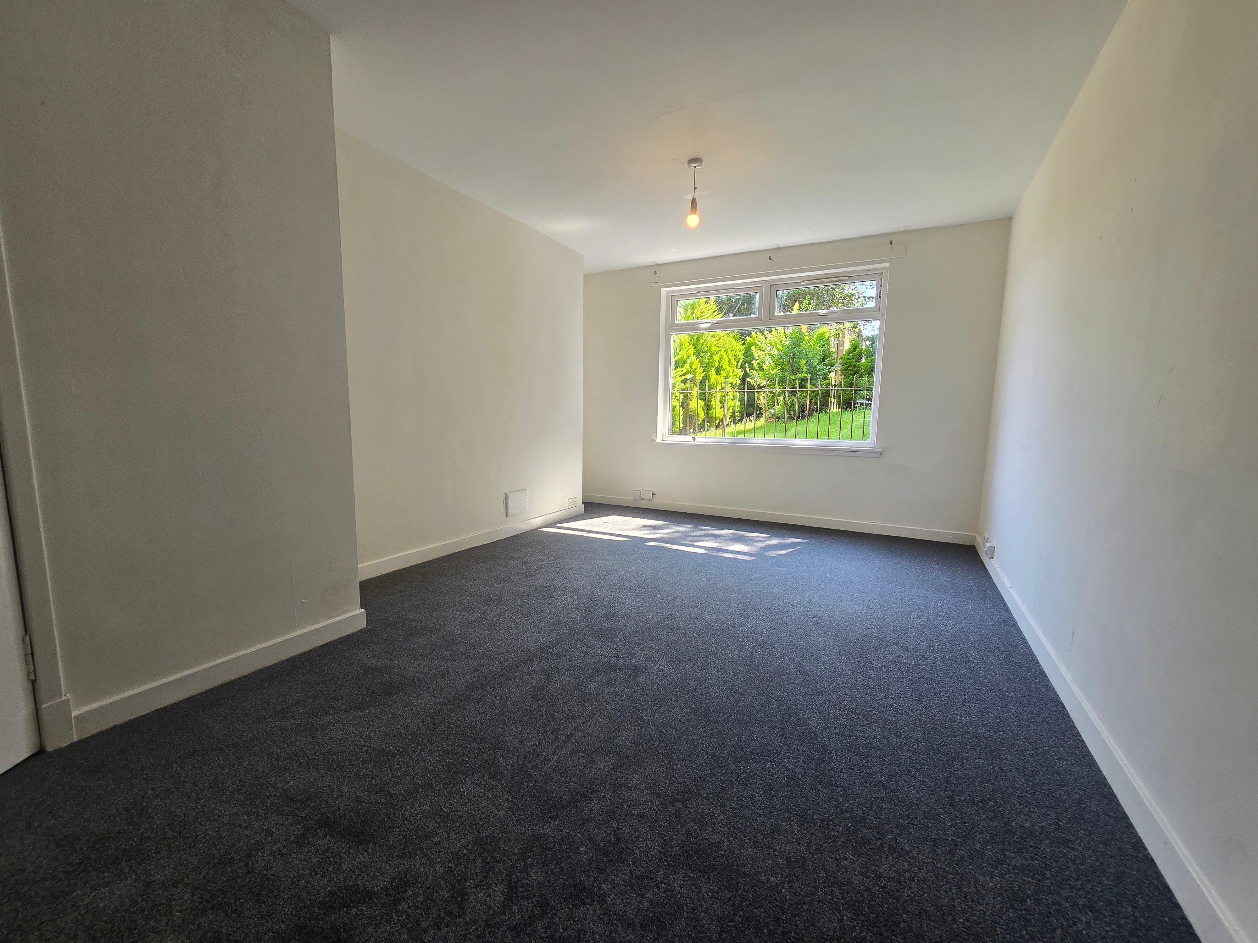Flat Loganlee Terrace in Dundee