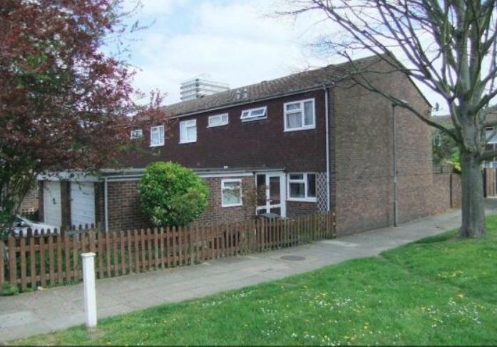 Room Willingham Way in Greater London
