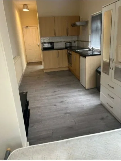 Flat Middleborough Road in Coventry