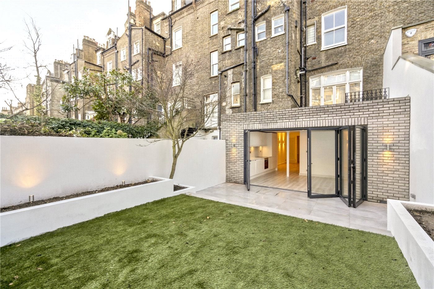 Flat Gunterstone Road in Greater London