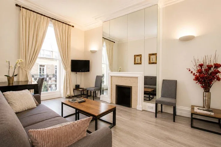 Flat Lower Belgrave Street in City of Westminster