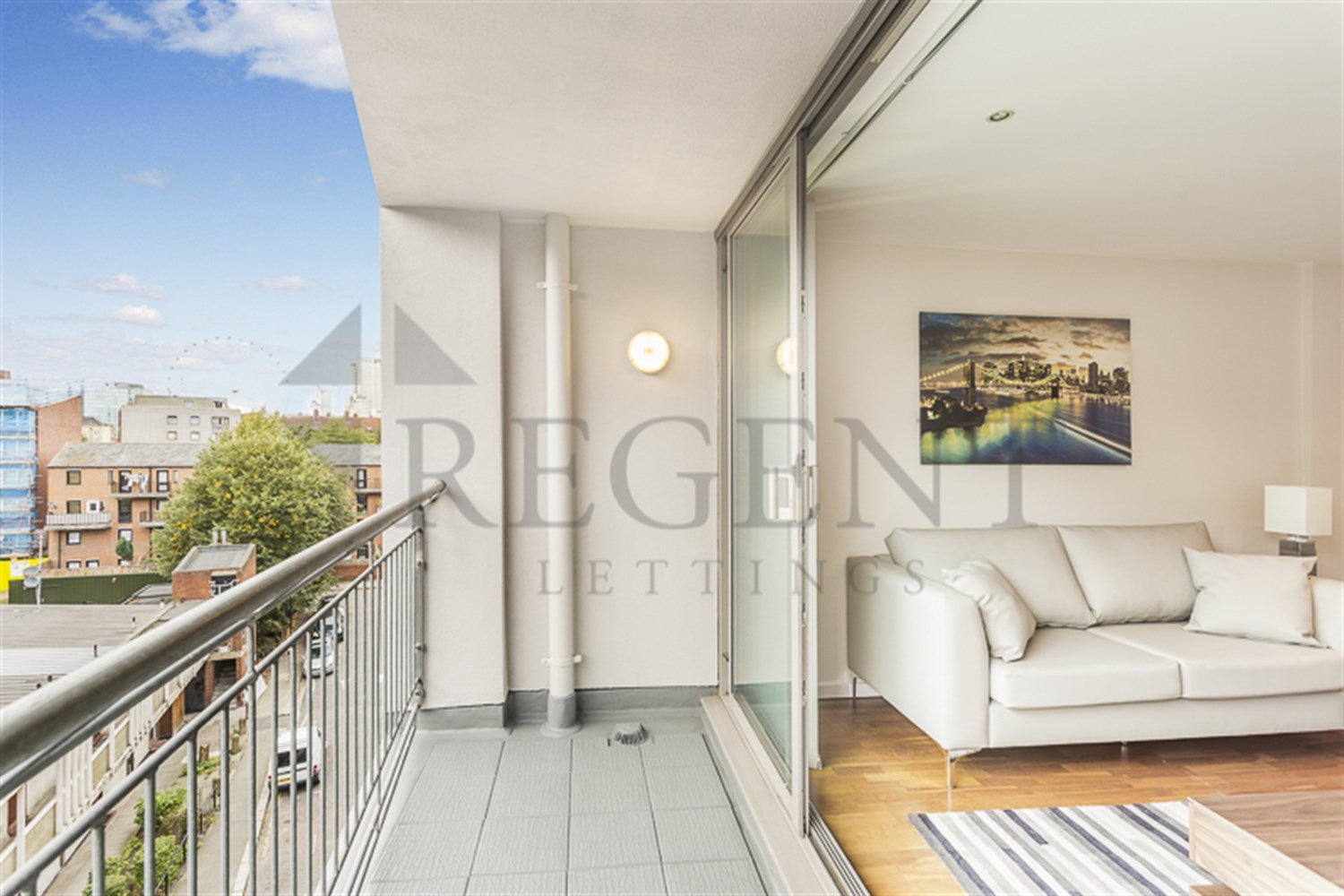 Flat Dodson Street in Greater London
