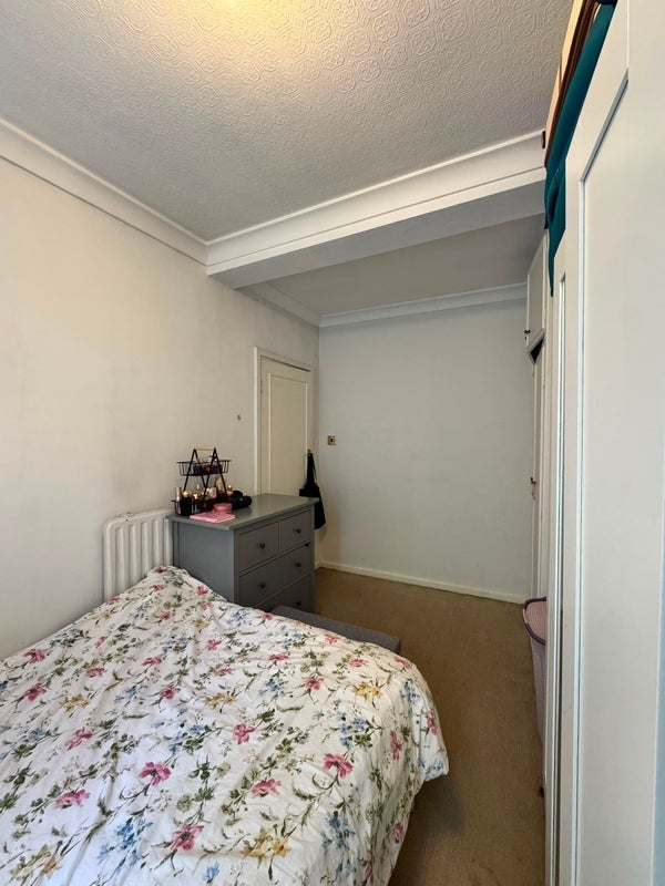 Room St Petersburgh Place in City of Westminster