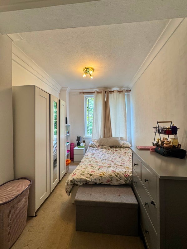 Room St Petersburgh Place in City of Westminster