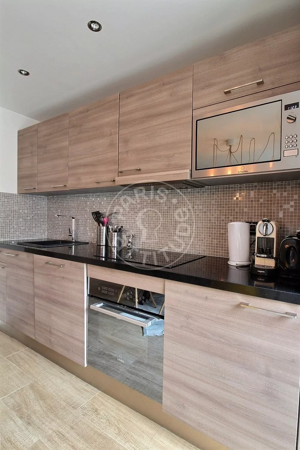 Flat Rue de Charonne in Paris