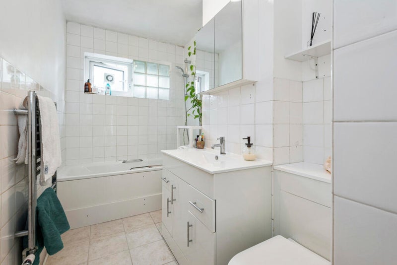 Flat Bayham Street in Greater London