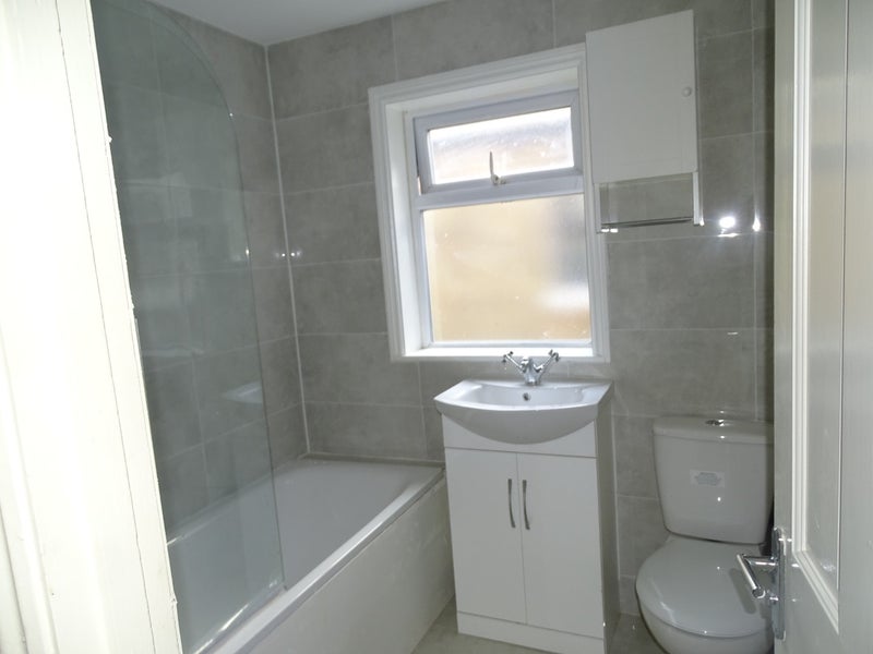 Room Amberley Grove in Greater London