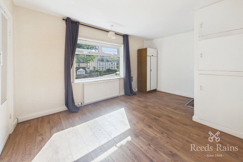 Flat Bellhouse Road in Sheffield
