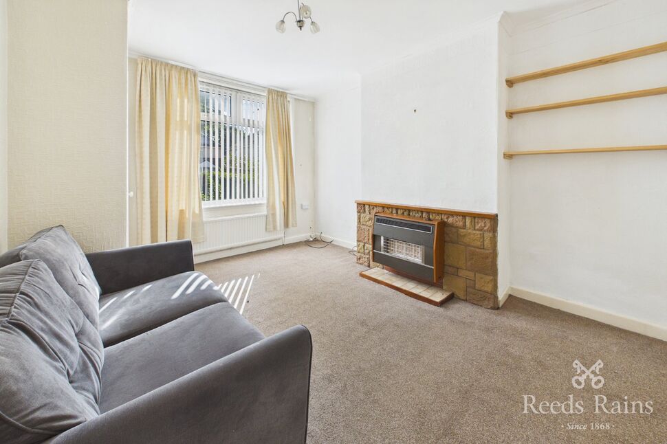 Flat Bellhouse Road in Sheffield