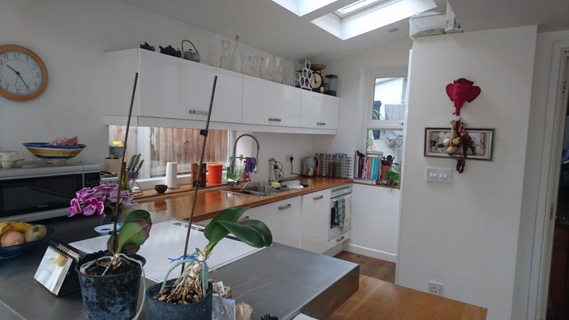 Room Byrne Road in Greater London