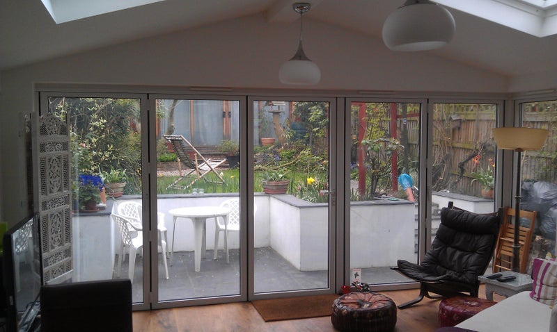 Room Byrne Road in Greater London