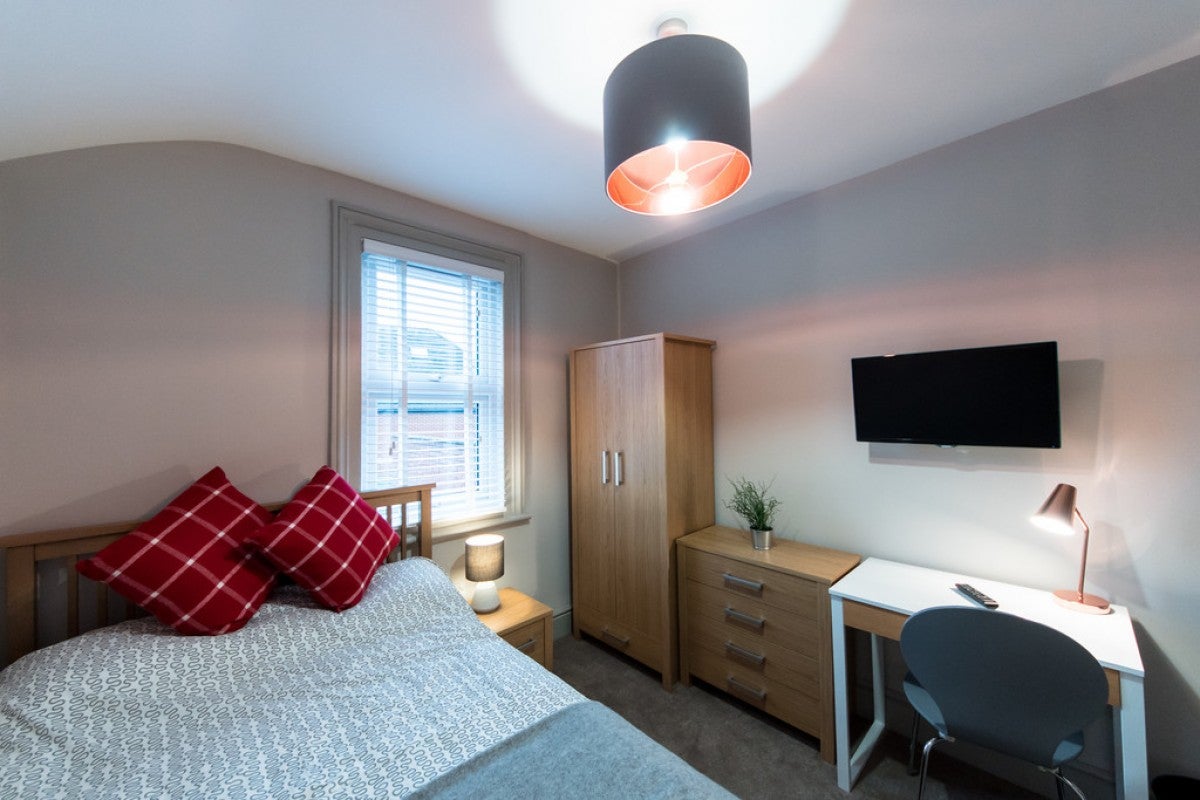 Flat Wokingham Road in Reading