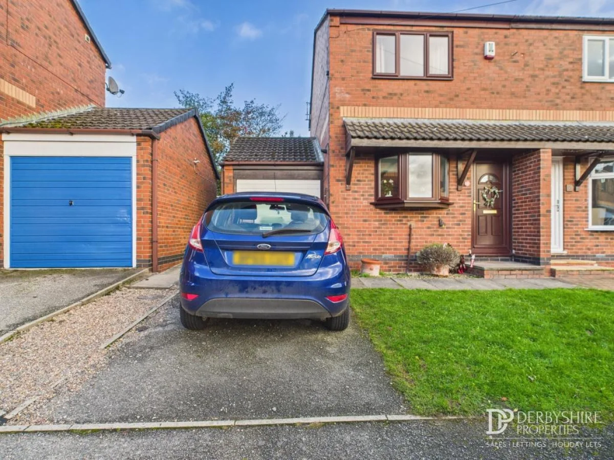 Flat School Close in Bolsover