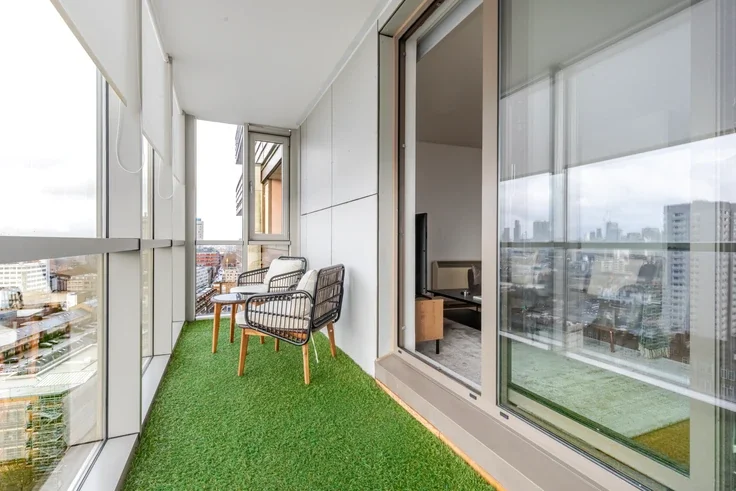Flat Spencer Way in Greater London