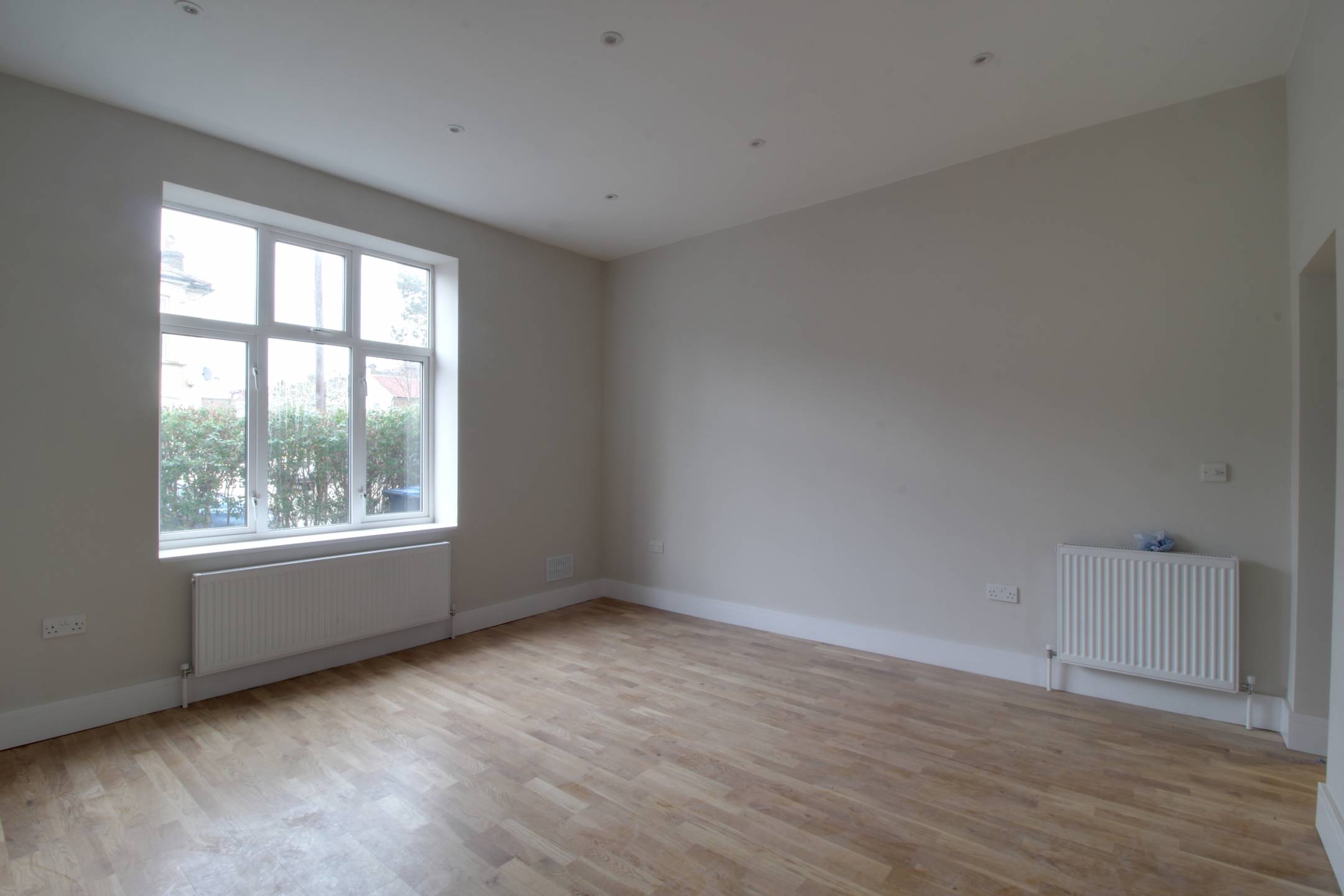 Flat Clarence Road in Greater London