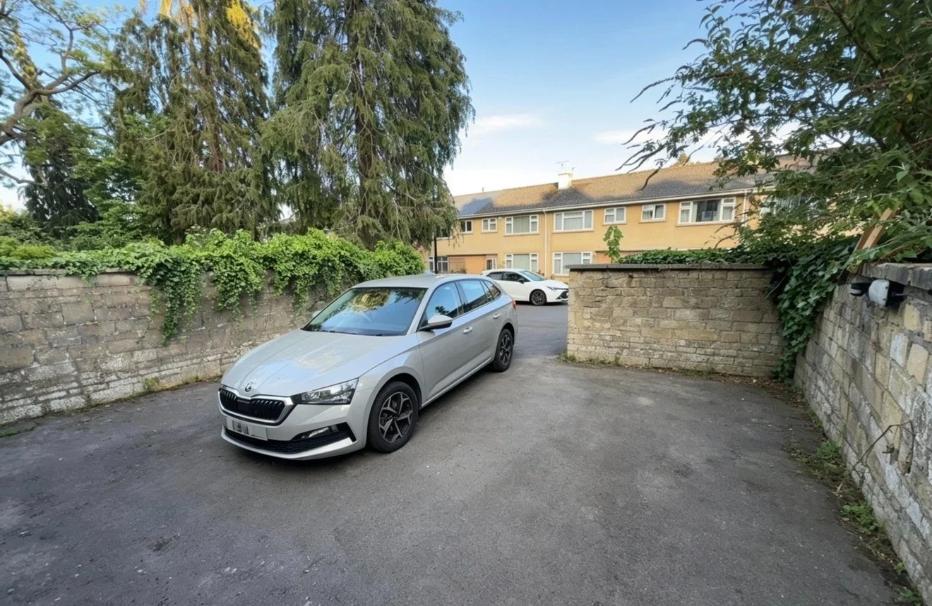 Flat Ringswell Gardens in Bath