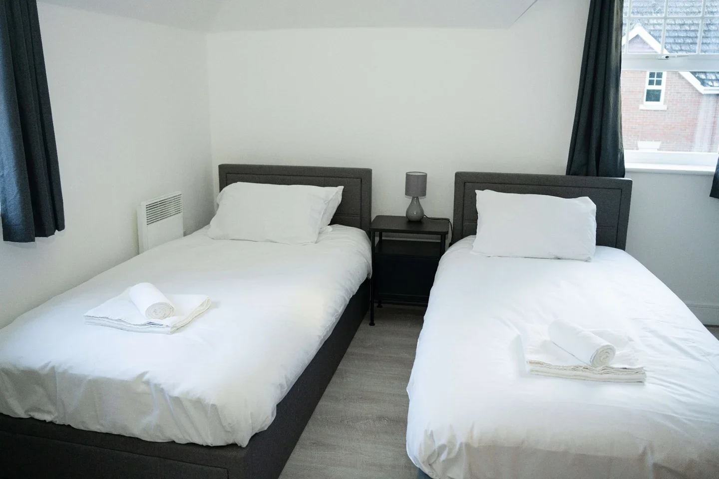 Flat Worth Park Avenue in Crawley