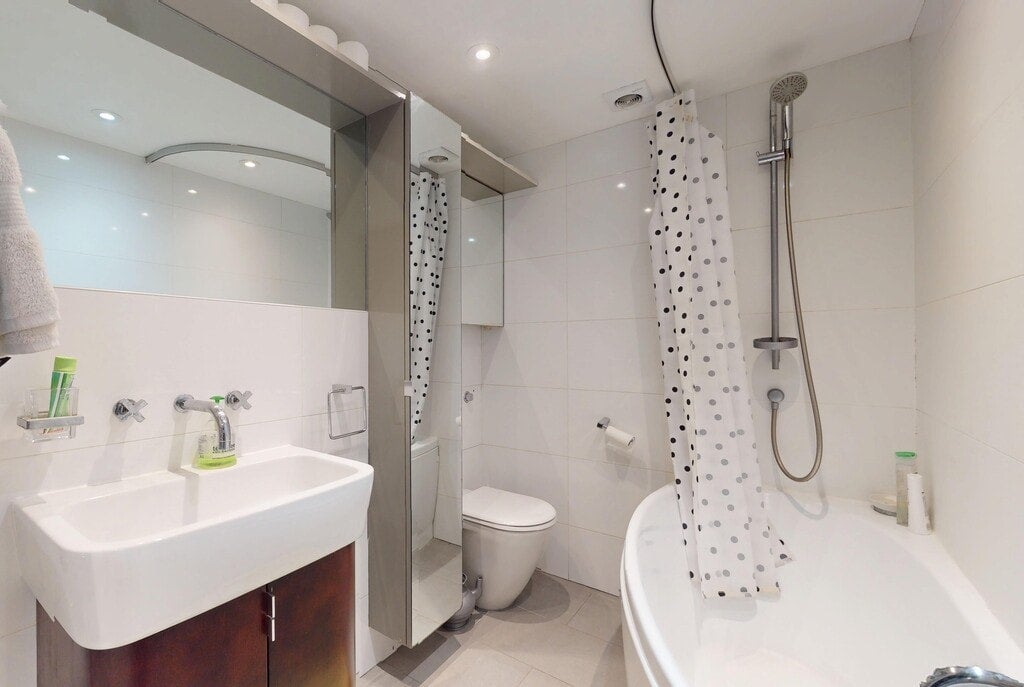 Flat Elsham Road in Greater London