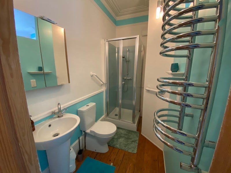 Room Sylvan Avenue in Greater London