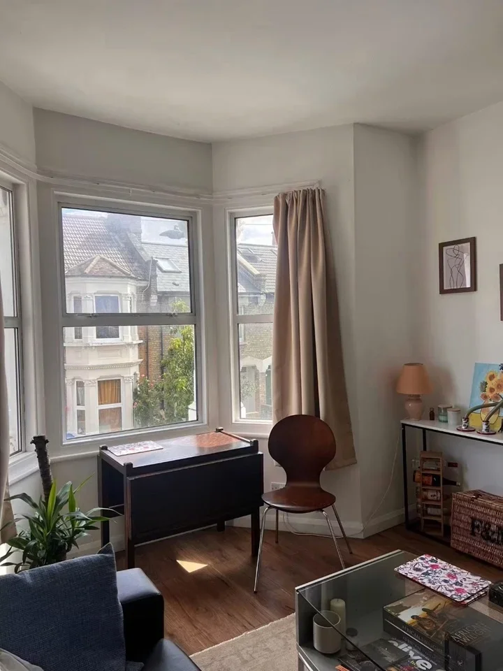 Room Napier Road in Greater London