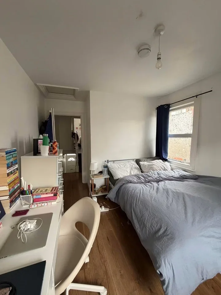 Room Napier Road in Greater London
