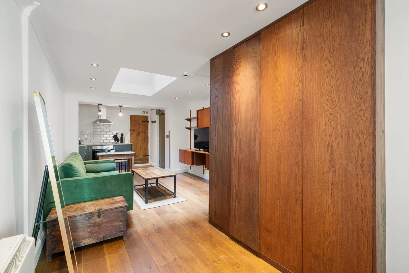 Flat Kingsland Road in Greater London