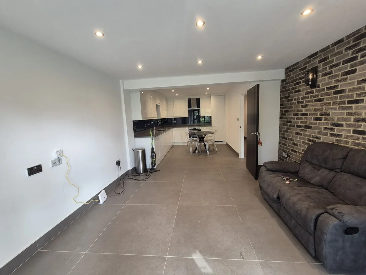 Flat Copperfield Road in Greater London
